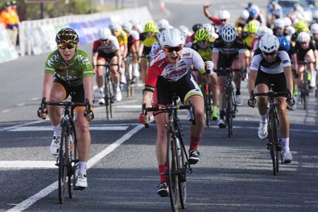 Kimberley Wells (High5 Dream Team) wins stage three