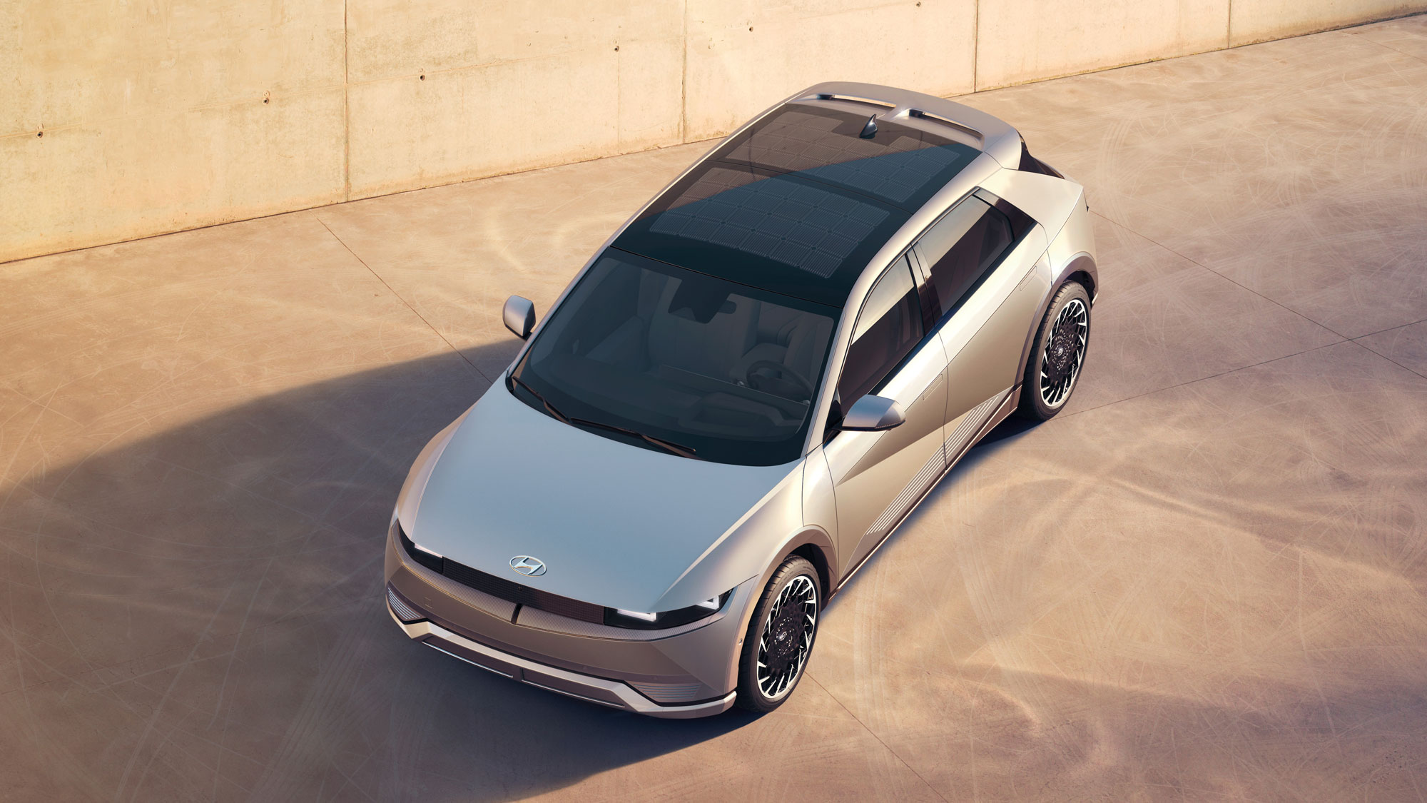 Hyundai's new electric car has a solar panel roof and can charge other