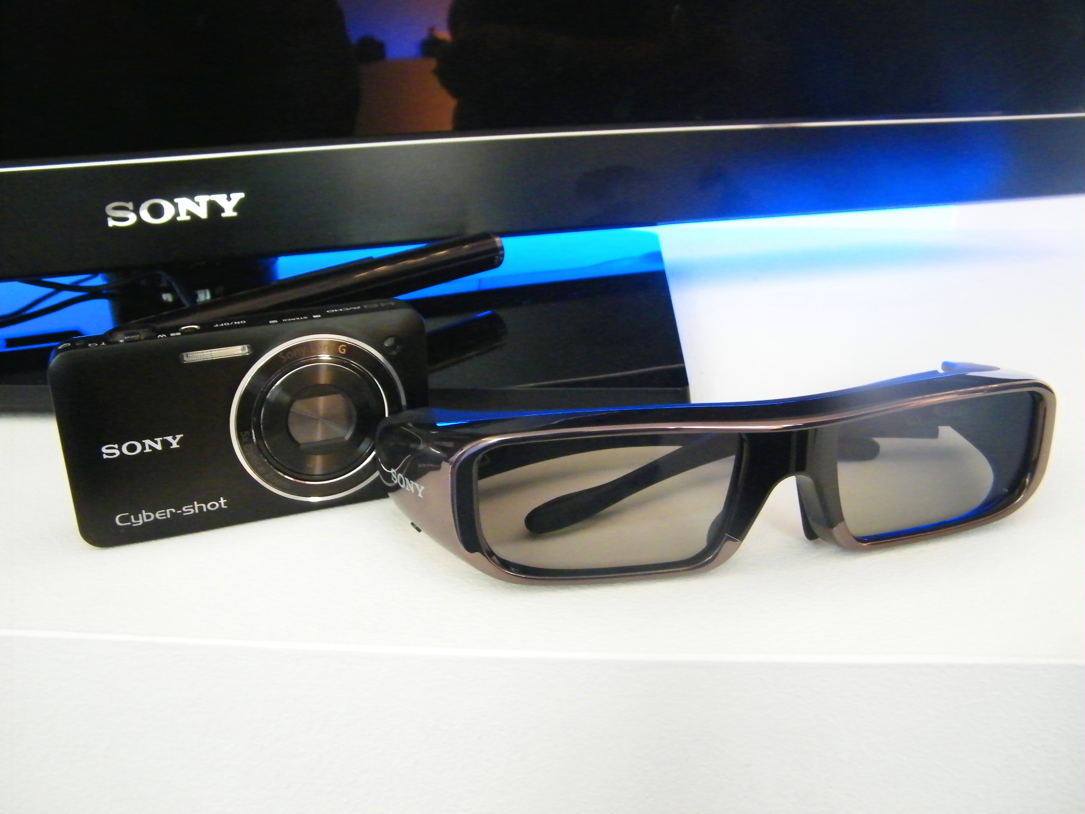 Sony WX5 and TX9 - 3D ready