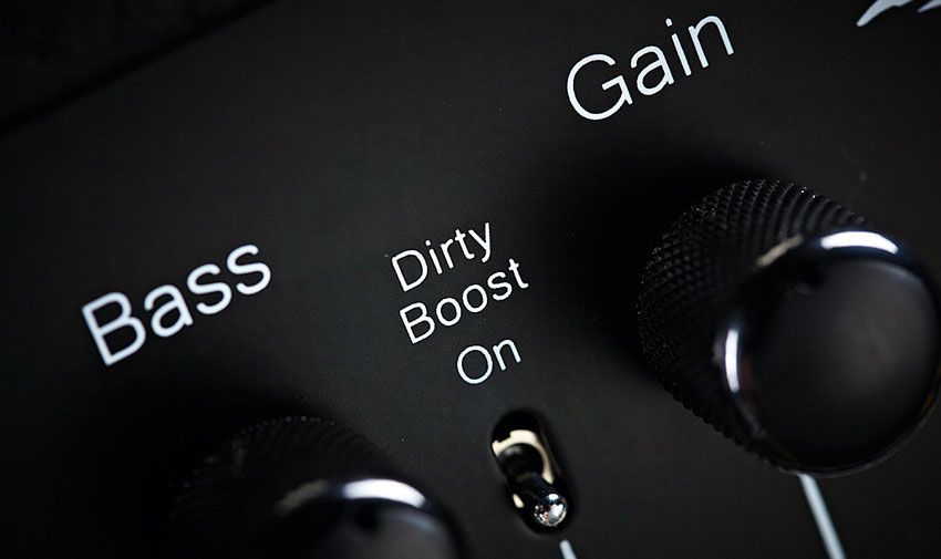 The Dirty Boost function is controllable by a separate footswitch