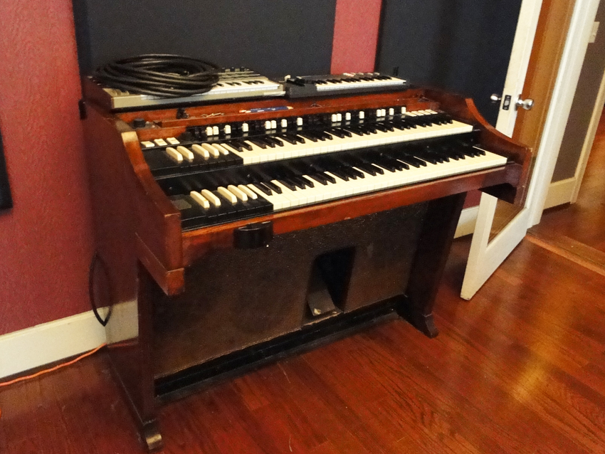Piano Room - Hammond B3