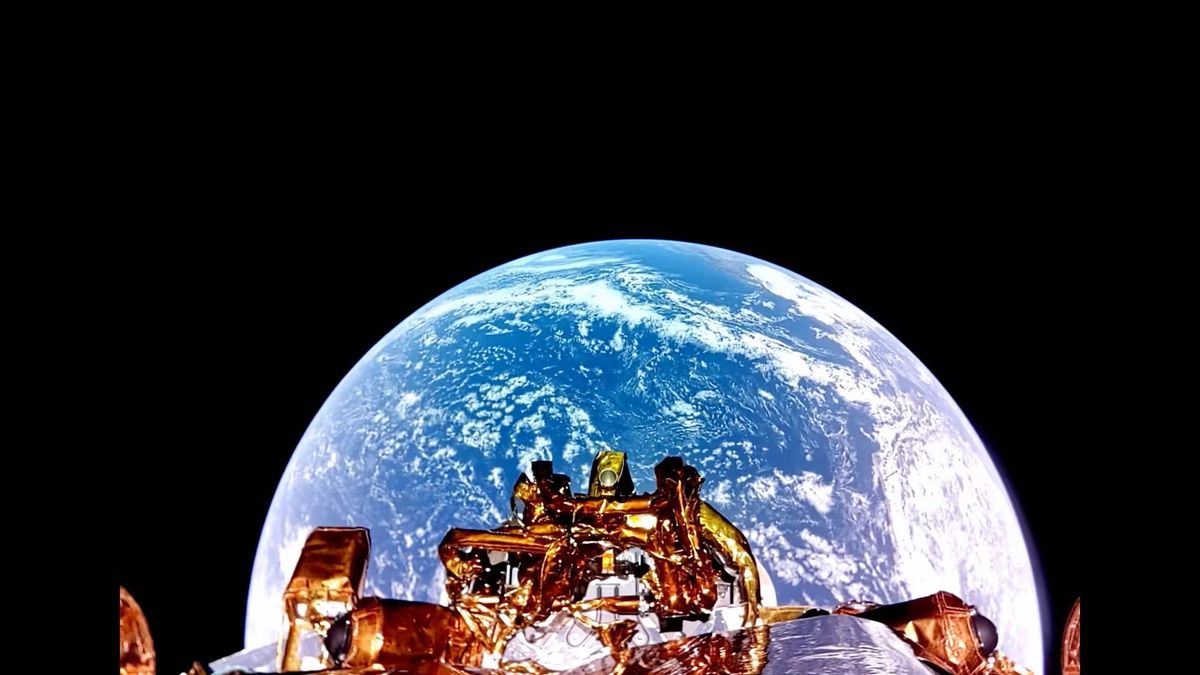 Firefly&#039;s Blue Ghost lunar lander taking an “Earth selfie”