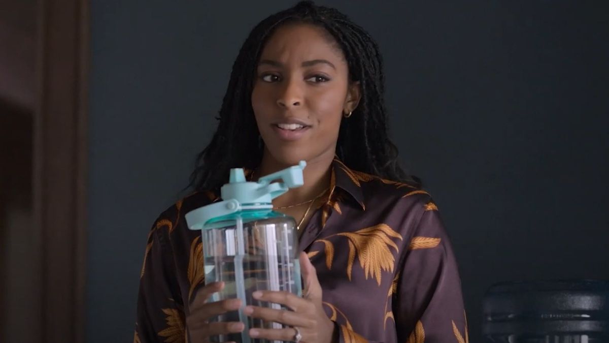 featured image thumbnail for post Jessica Williams Told Us The Delightful Story Behind Her Water Bottle Getting More Accessories On Shrinking