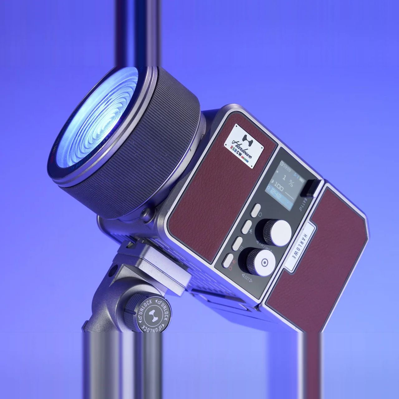 The Harlowe Max Spectra LED light