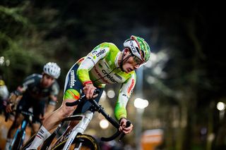 Joran Wyseure taken to hospital after start-line crash at Cyclo-cross World Cup in Maasmechelen, Worlds participation a question mark