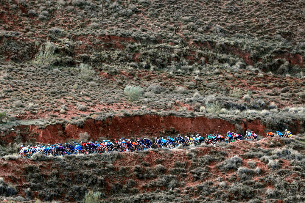 CHICLANA DE SEGURA SPAIN FEBRUARY 20 A general view of the peloton passing through a landscape during the 68th Vuelta A Andalucia Ruta Del Sol 2022 Stage 5 a 1644km stage from Huesa to Chiclana De Segura 870m 68RdS on February 20 2022 in Chiclana De Segura Spain Photo by Bas CzerwinskiGetty Images