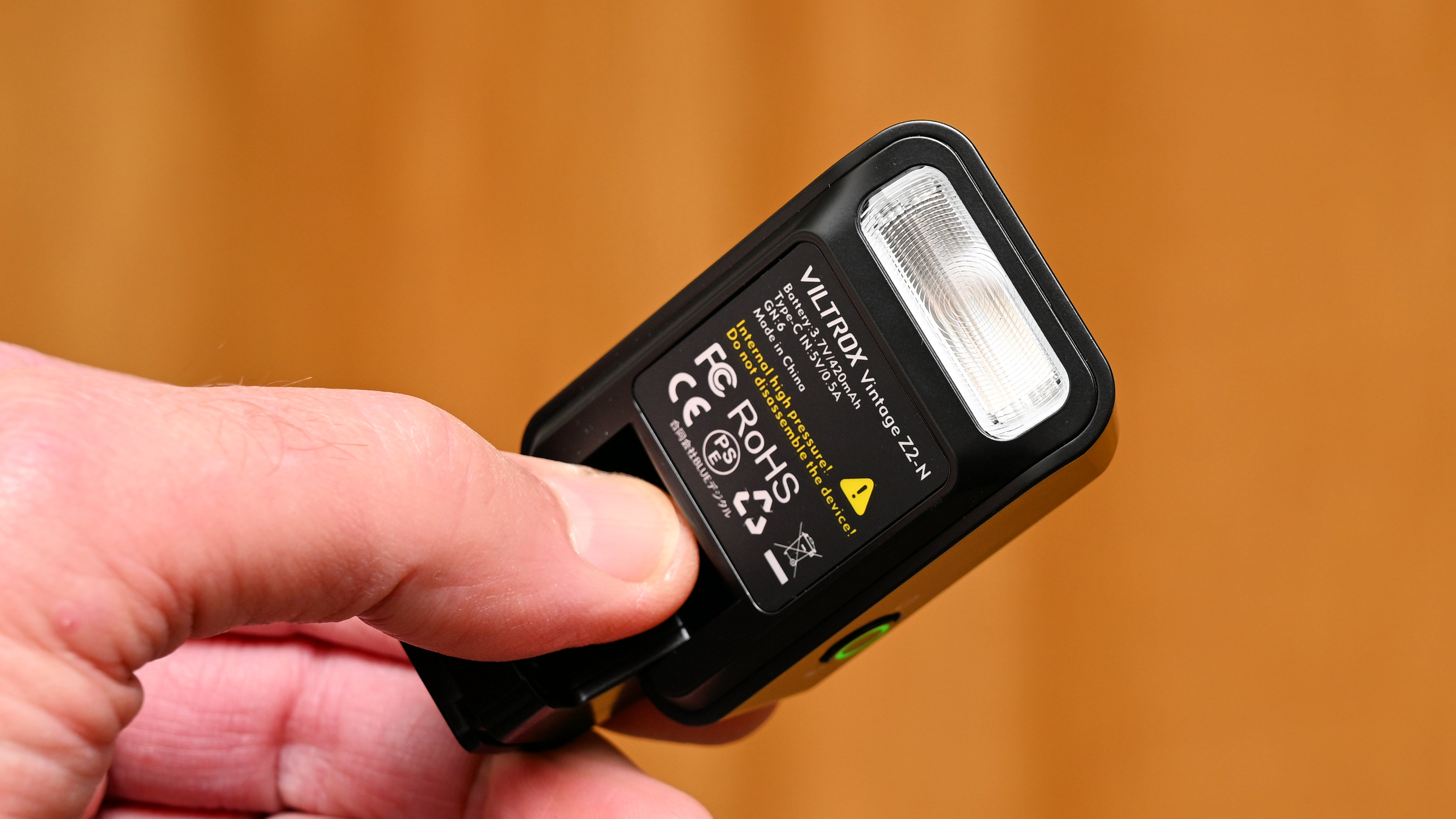 Viltrox Vintage Z2 mini-flash product shot