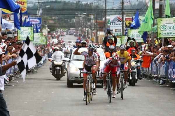 Julian Rodas begins to celebrate when he knows he has it in the bag.