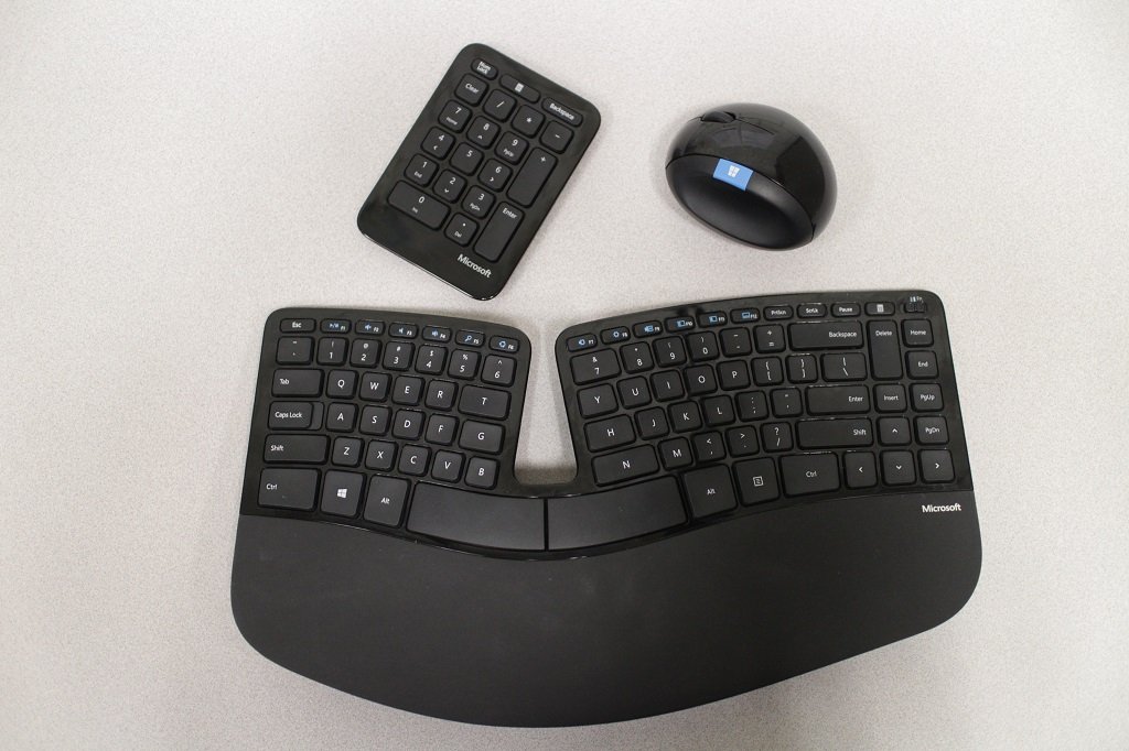 Microsoft sculpt ergonomic desktop