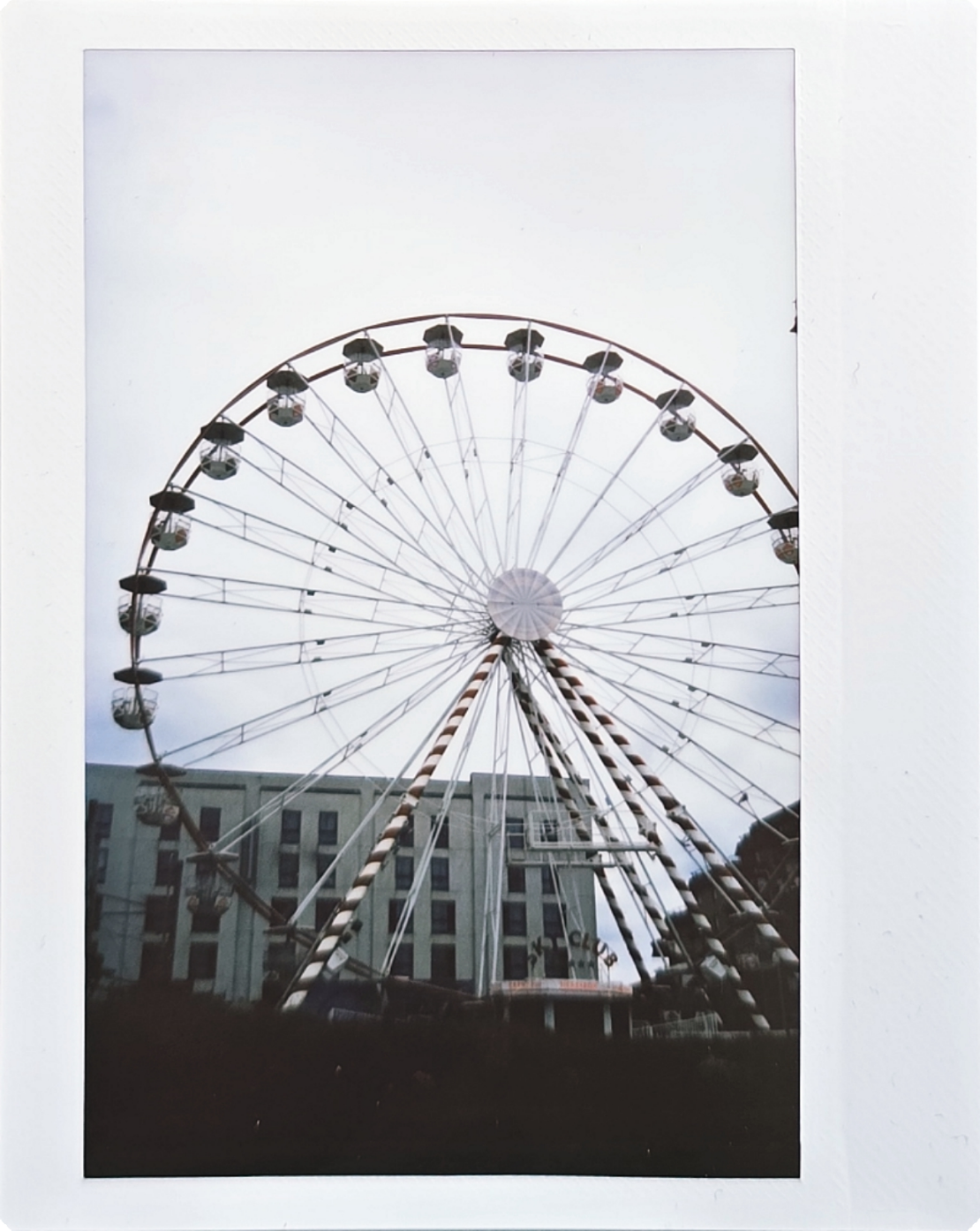 Fujifilm Instax Wide 400 review