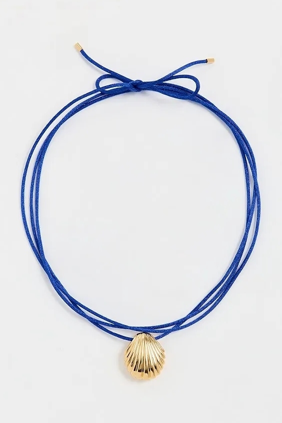 Anni Lu Shell on a String