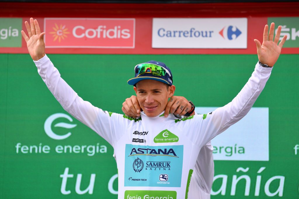 L&oacute;pez regains white