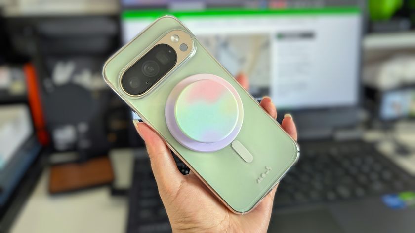 Google Pixel 10 Pro in Jade with a phone grip and a Mous super thin clear case.