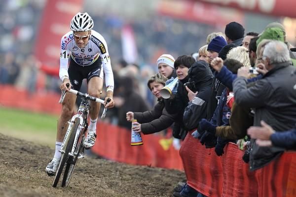 Niels Albert (BKCP - Powerplus) gives it all his got.