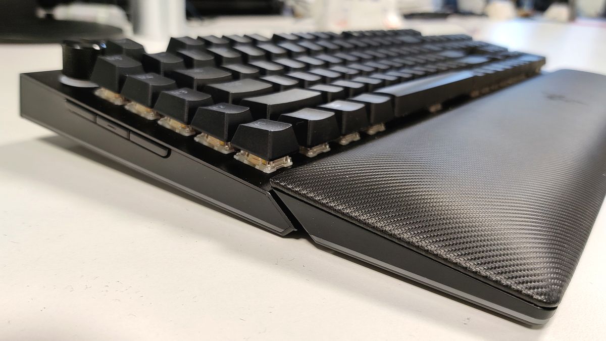 Buy Razer BlackWidow V4 Pro - Yellow Switch - US, Gaming Keyboards