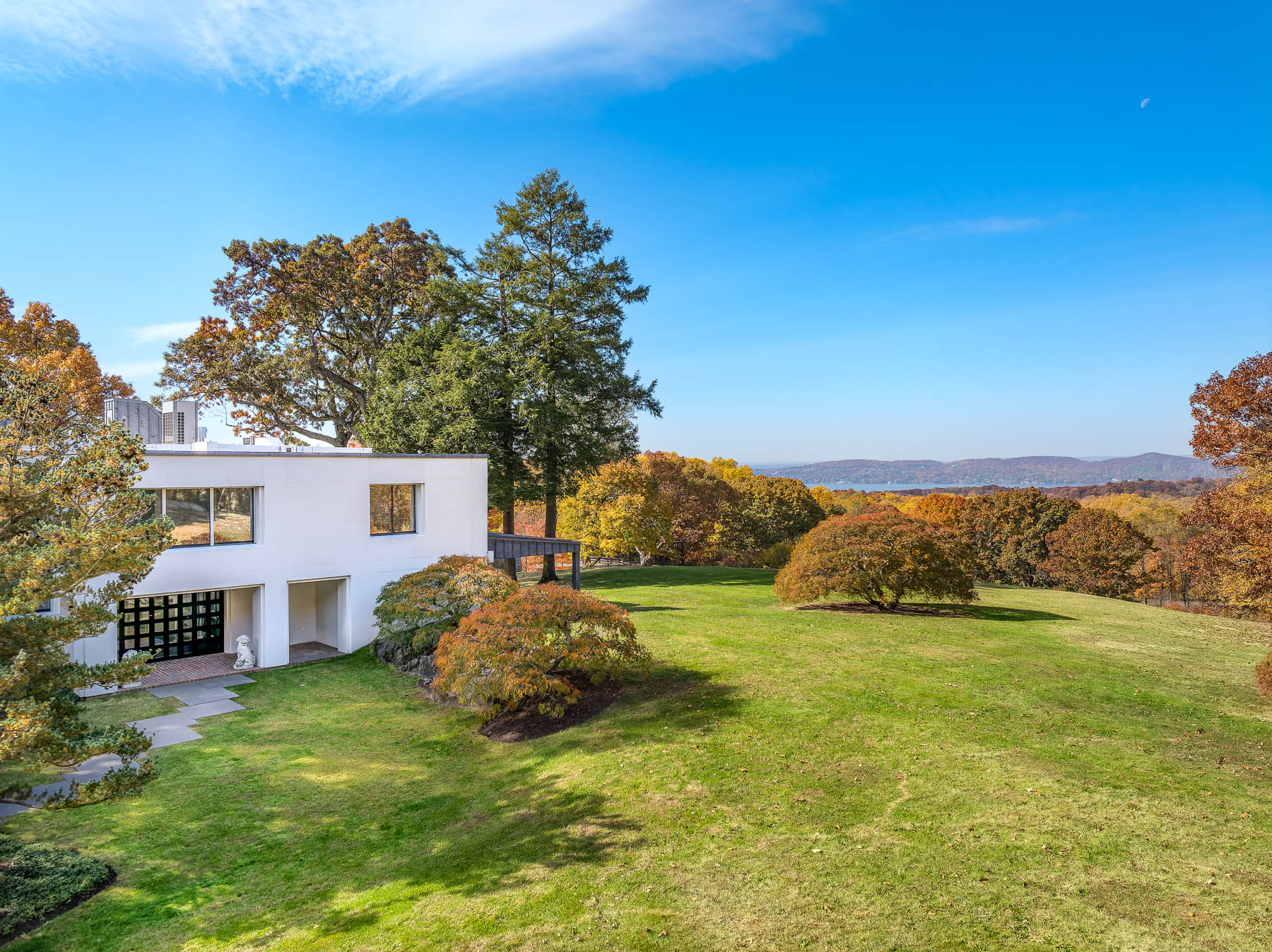 A home for sale in Sleepy Hollow, New York.