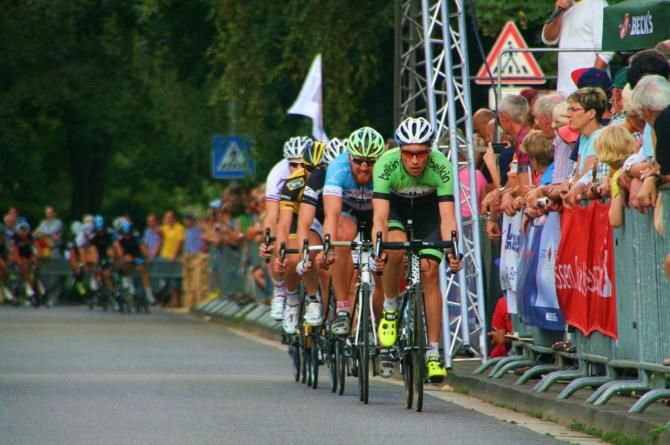 Robert Wagner (Belkin) leads a break