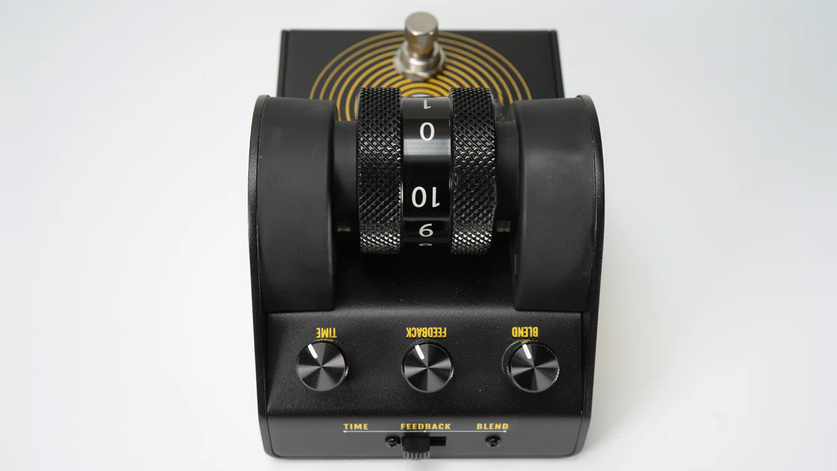 Third Man Hardware x Black Mountain Roto-Echo: the roller wheel equipped delay pedal is a compact and performance-friendly stompbox that's available in black or limited edition white. Jack White has used it onstage and in the studio during the sessions for No Name.