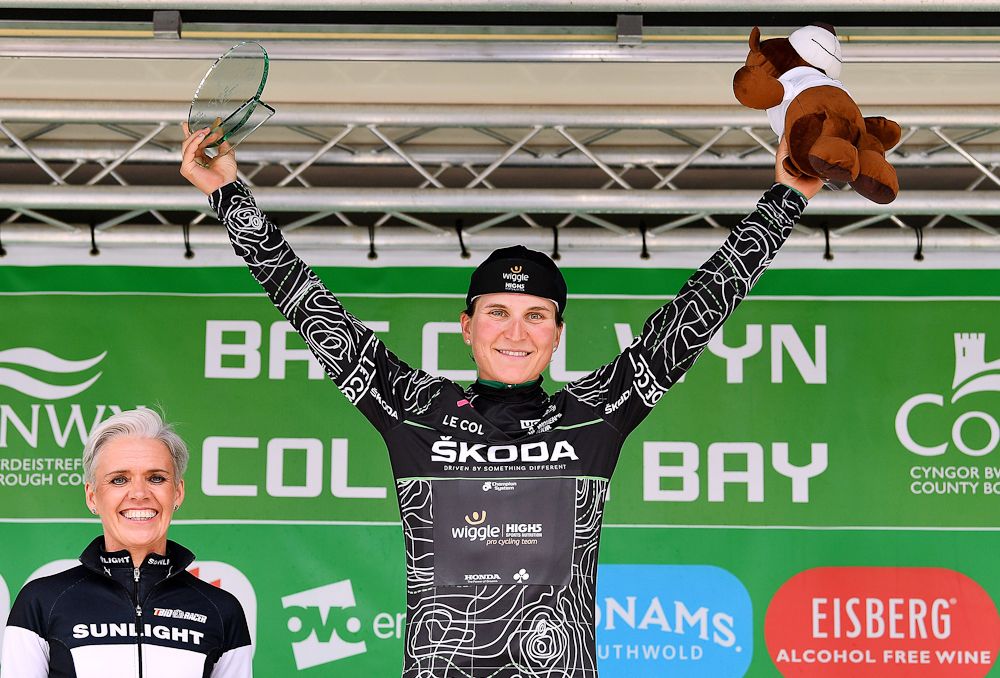 Elisa Longo Borghini (Wiggle High5) in the black Mountains Jersey