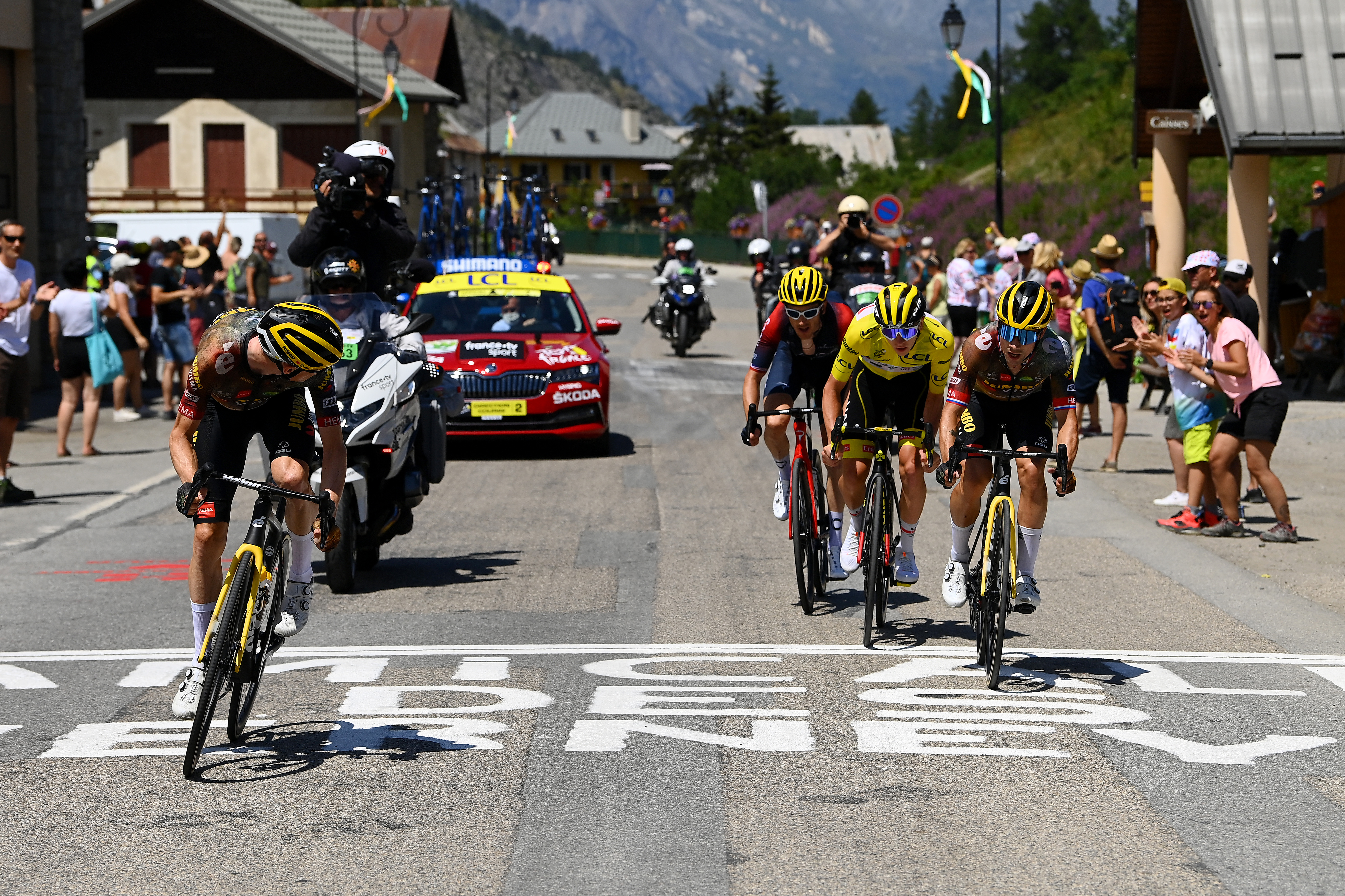 SERRE CHEVALIER, FRANCE - JULY 13: (L-R) Jonas Vingegaard Rasmussen of Denmark and Team Jumbo - Visma (attacking) Geraint Thomas of The United Kingdom and Team INEOS Grenadiers, Tadej Pogacar of Slovenia and UAE Team Emirates - Yellow Leader Jersey and Primoz Roglic of Slovenia and Team Jumbo - Visma compete during the 109th Tour de France 2022, Stage 11 a 151,7km stage from Albertville to Col de Granon - Serre Chevalier 2404m / #TDF2022 / #WorldTour / on July 13, 2022 in Col de Granon-Serre Chevalier, France. (Photo by Tim de Waele/Getty Images)