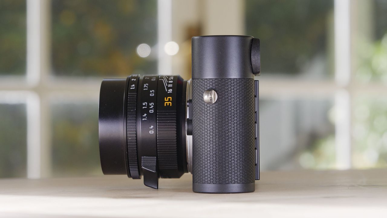 Left side profile of the Leica M EV1 camera