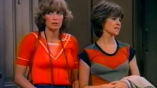 Laverne & Shirley looking over their apartment for the final time in Laverne & Shirley