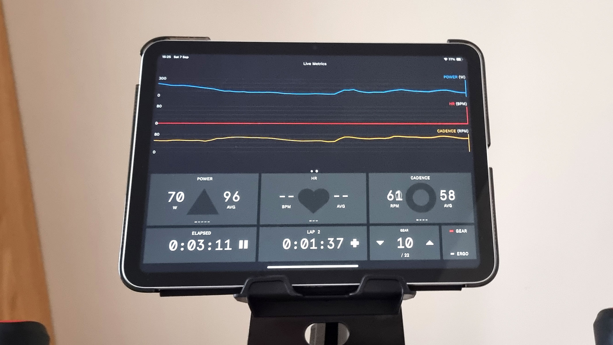 Wattbike Proton Smart Bike, foto close-up dari layar latihan di aplikasi hub