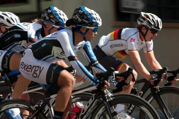 Exergy Twenty12 sprinter Coryn Rivera keeps an eye on Ina Tuetenberg.