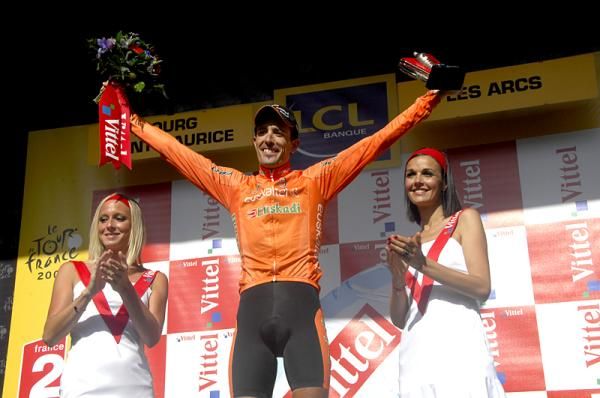 Mikel Astarloza delights on the stage 16 podium.