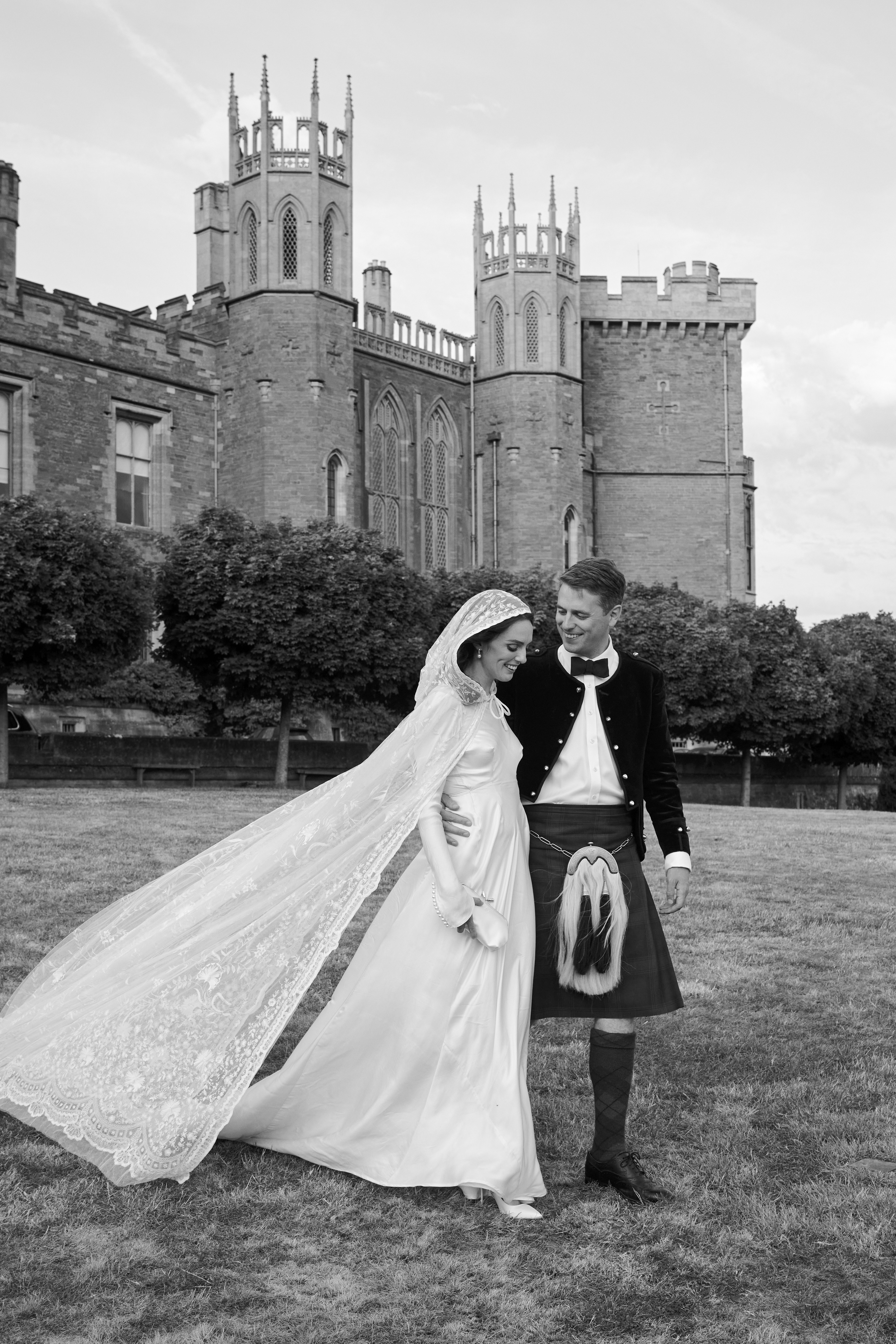 Violet Manners and William Lindesay-Bethune at their wedding