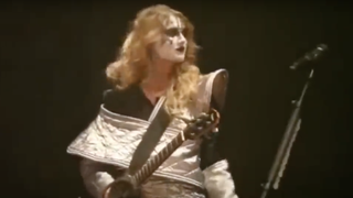 Taylor Swift in Kiss makeup