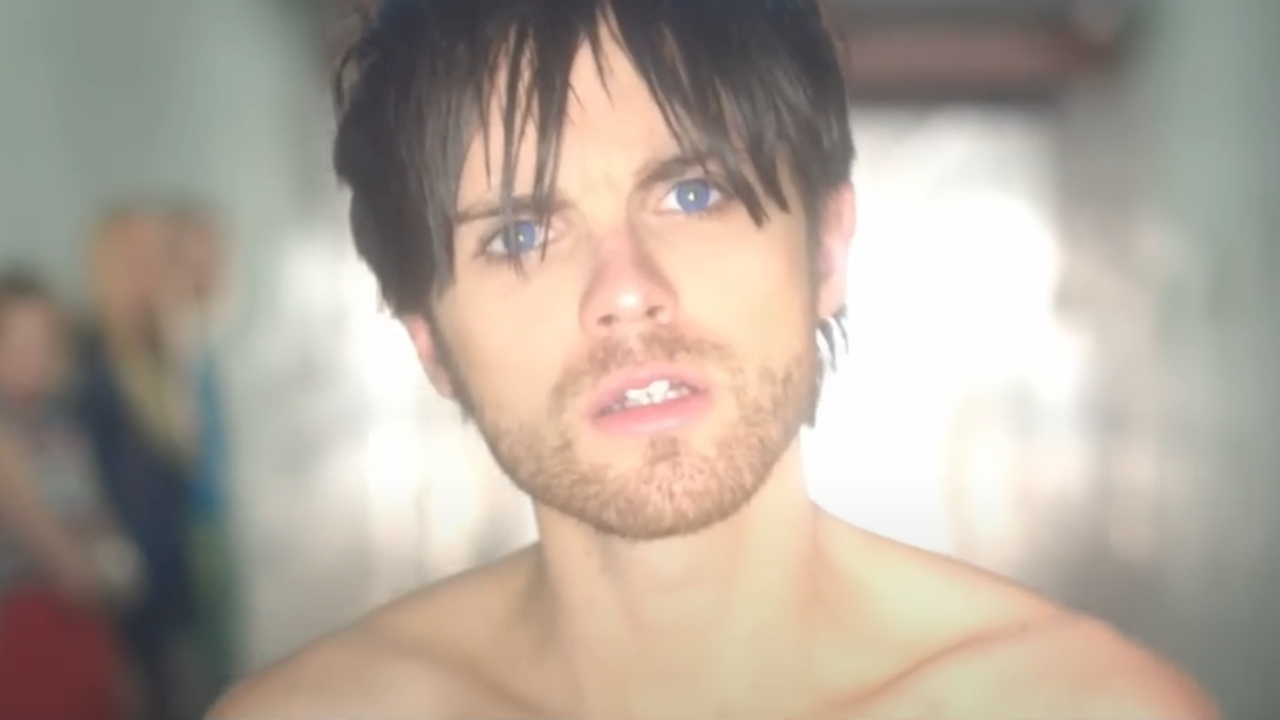 Thomas Dekker in Ka-Boom