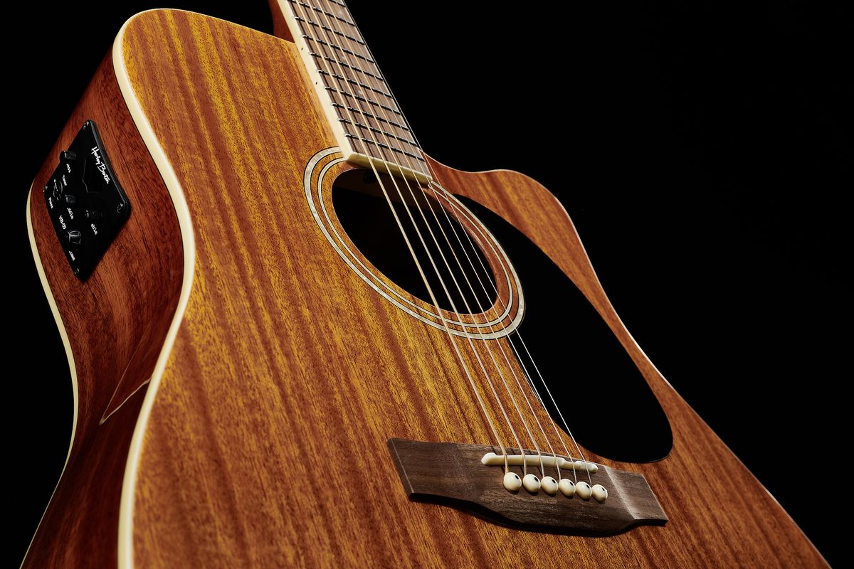 Harley Benton's new CLD-60SMCE NT acoustic
