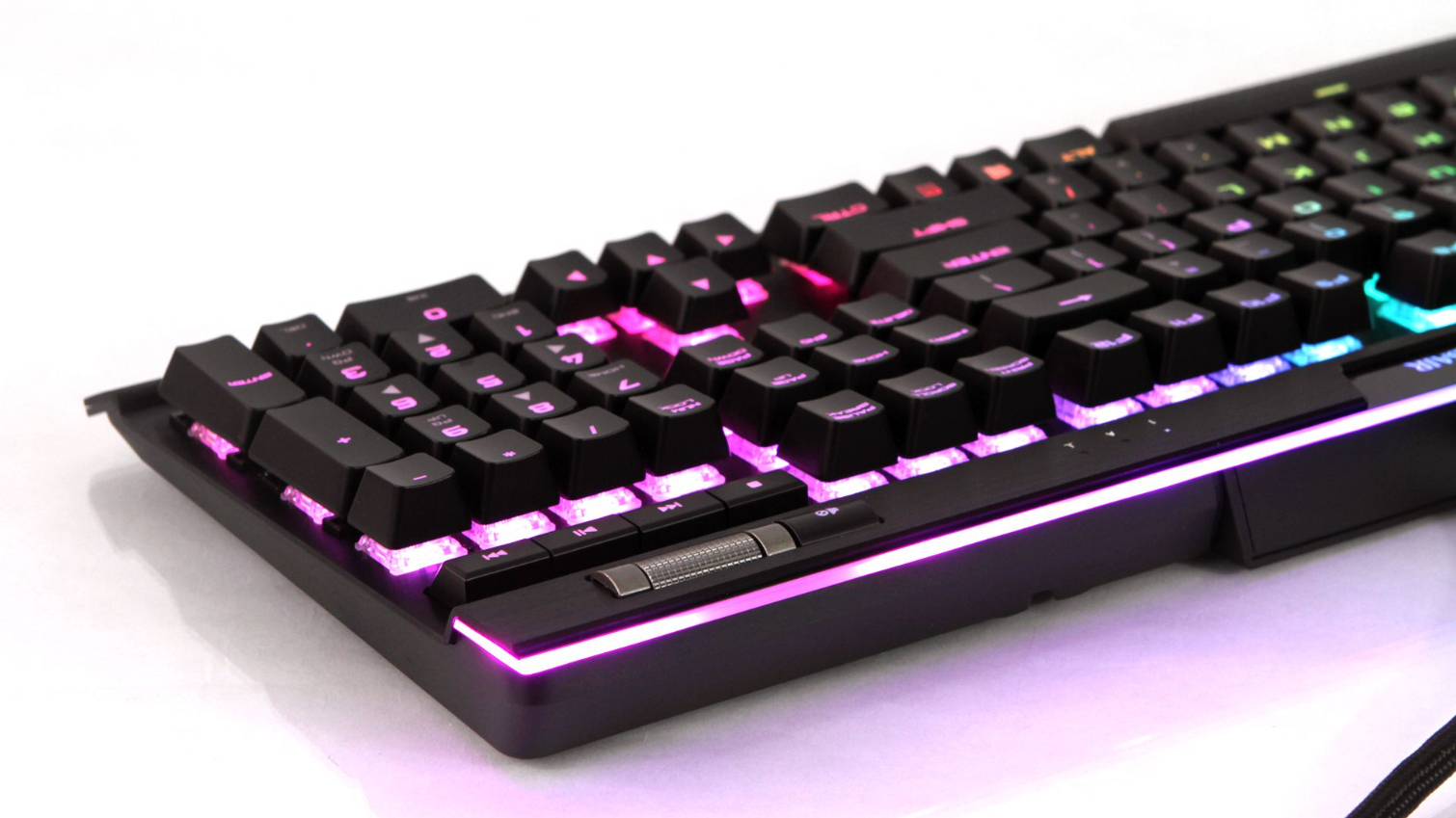 Corsair K95 Platinum RGB Keyboard With Cherry MX Speed Switches, Hands ...