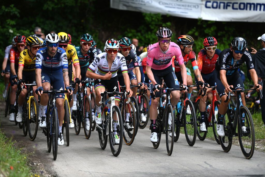 FOSSOMBRONE ITALY MAY 13 LR Mattia Cattaneo of Italy Remco Evenepoel of Belgium and Team Soudal Quick Step Lennard Kmna of Germany and Team BORA hansgrohe Andreas Leknessund of Norway and Team DSM Pink Leader Jersey Damiano Caruso of Italy and Team Bahrain Victorious Geraint Thomas of The United Kingdom and Team INEOS Grenadiers compete climbing to the Monte delle Cesane 628m during the 106th Giro dItalia 2023 Stage 8 a 207km stage from Terni to Fossombrone UCIWT on May 13 2023 in Fossombrone Italy Photo by Tim de WaeleGetty Images