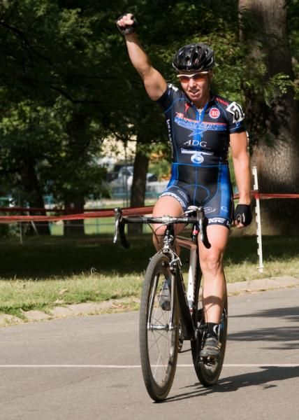 Laura Van Gilder (C3) makes it two for two at the Charm City Cross.