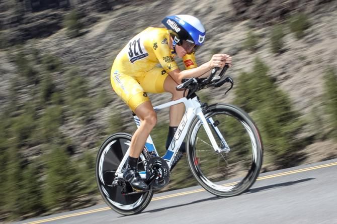 Kristin McGrath (Exergy) riding in yellow and keeps it for another day.