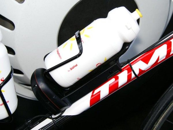 Campagnolo's semi-integrated battery can apparently also be used with standard bottle cages and not just the integrated carbon one we've seen before.