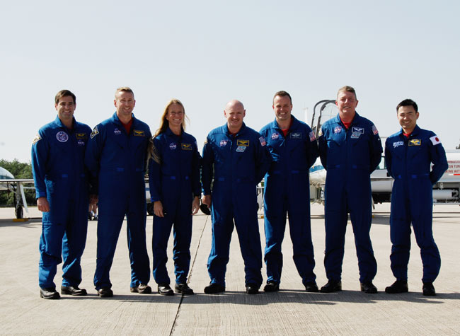 Shuttle Astronauts Prepare for Launch Practice