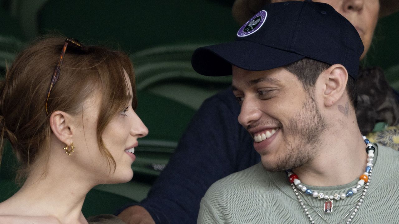 london, england july 03 phoebe dynevor and pete davidson hosted by lanson attend day 6 of the wimbledon tennis championships at the all england lawn tennis and croquet club on july 03, 2021 in london, england photo by karwai tangwireimage