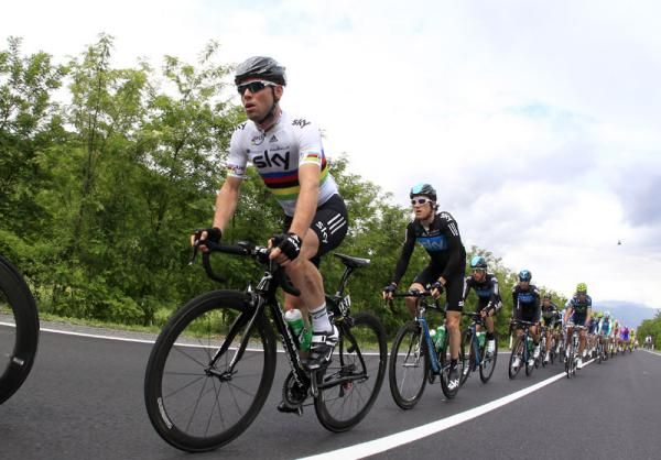 Mark Cavendish (Team Sky) would eventually crash on the final bend
