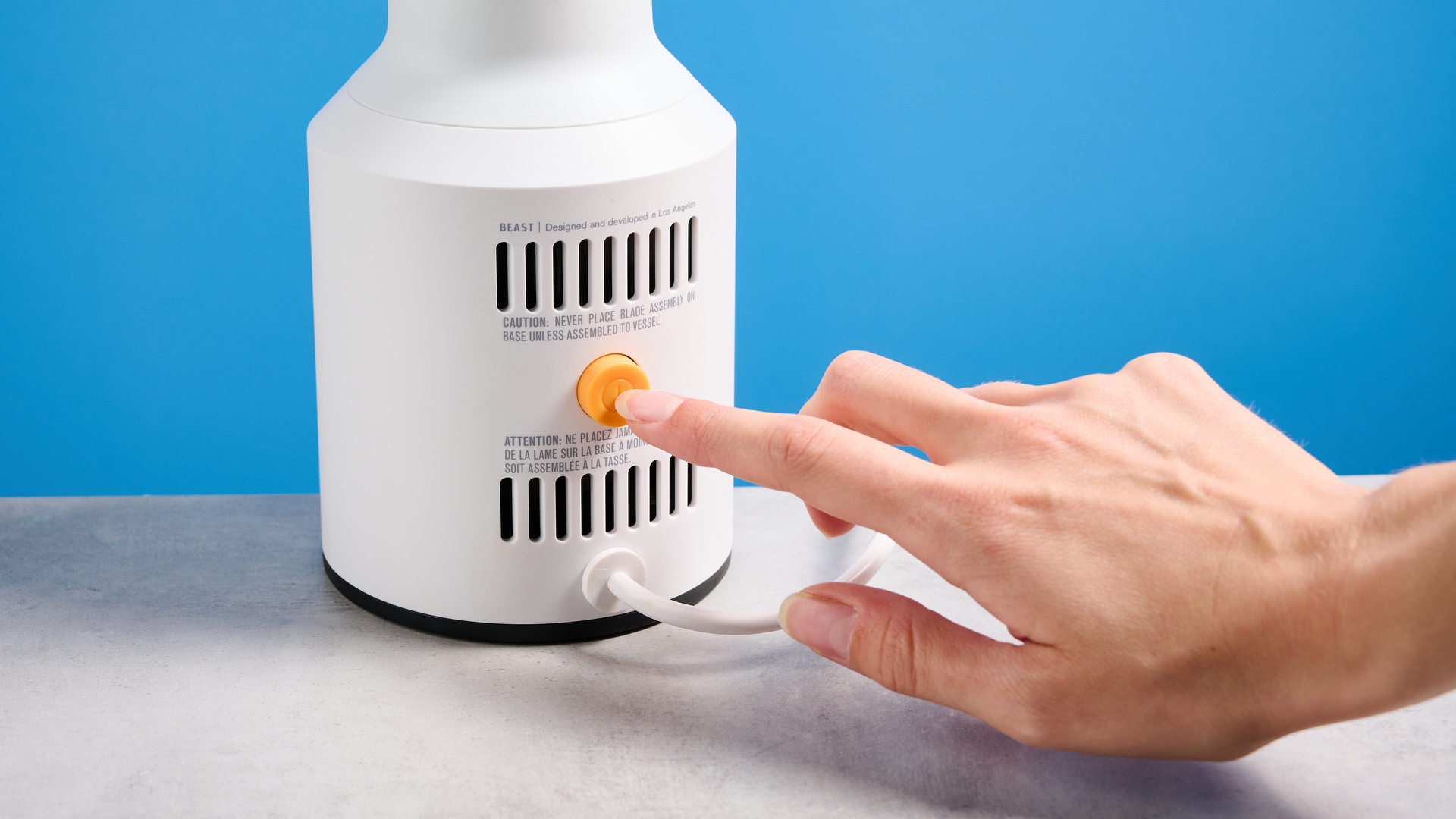 Beast Mighty 850 Plus personal blender in cloud white colorway with attachments.