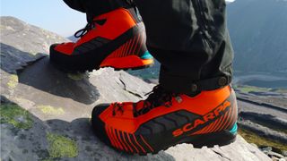 what's the difference between 4-season and winter kit: Scarpa Ribelle Lite HD boot