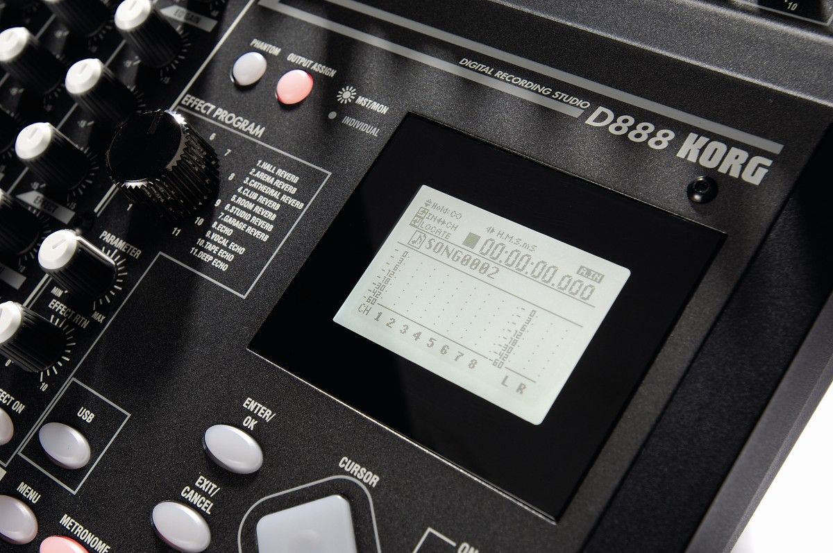 The display is on the small side and would have benefitted from being tiltable