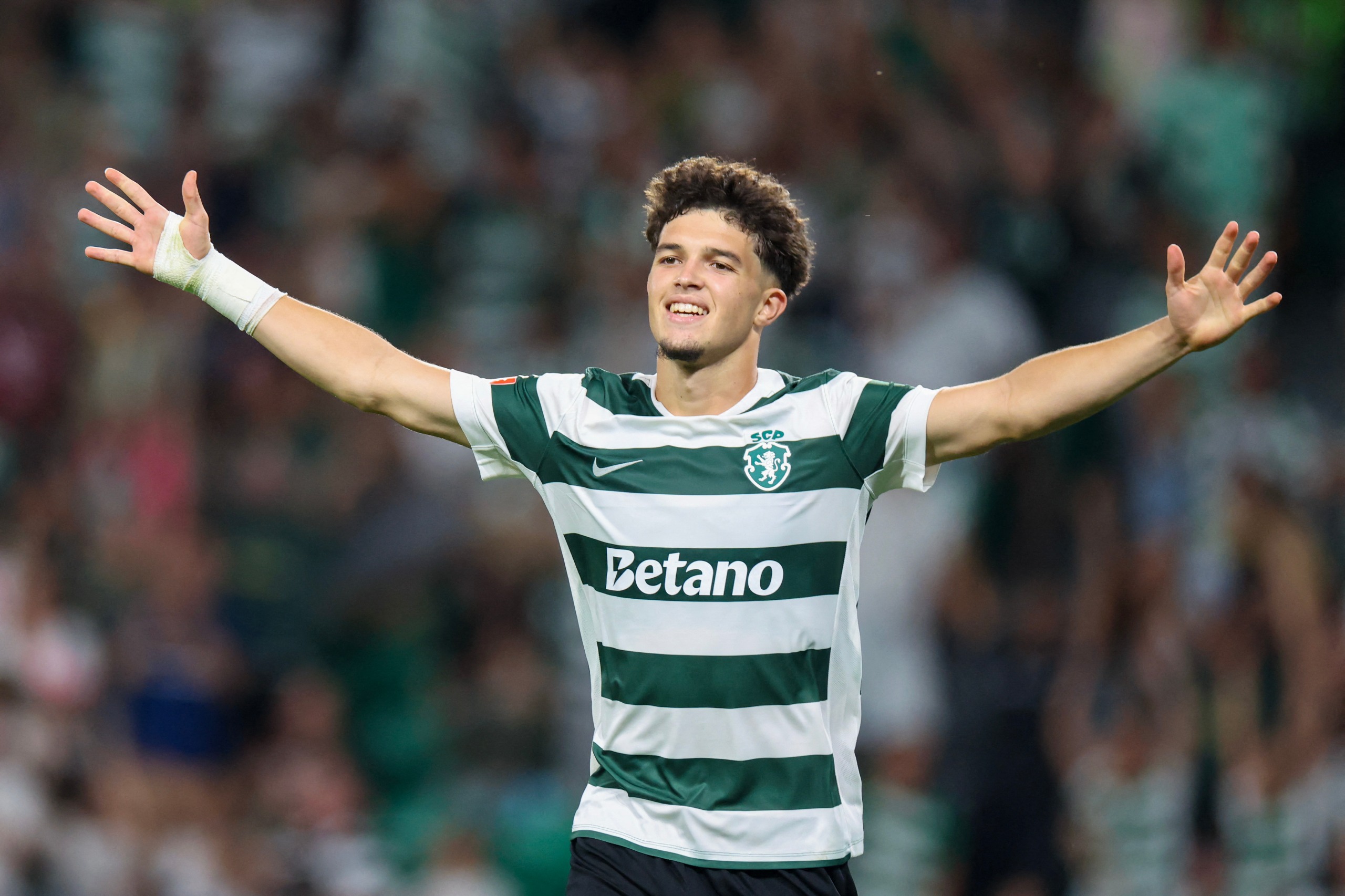 Flavio Goncalves in action for Sporting CP