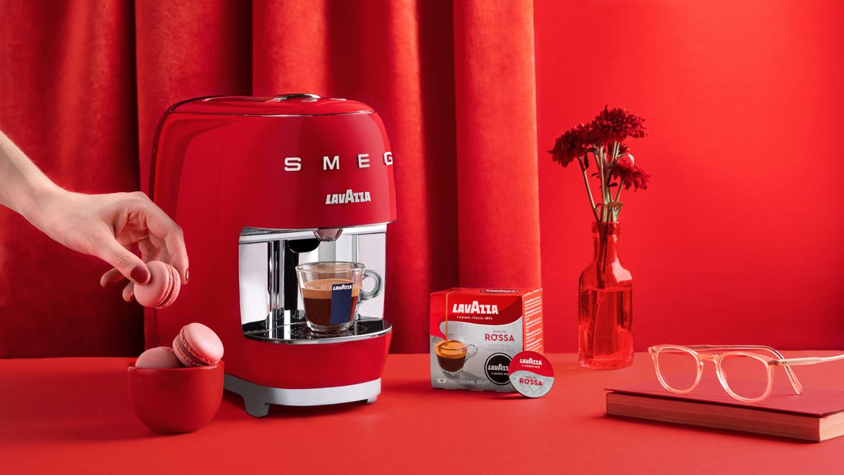 SMEG Retro Coffee Maker: Looks Cool But Is It Worth The Cost