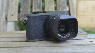 Leica Q2 Reporter deals