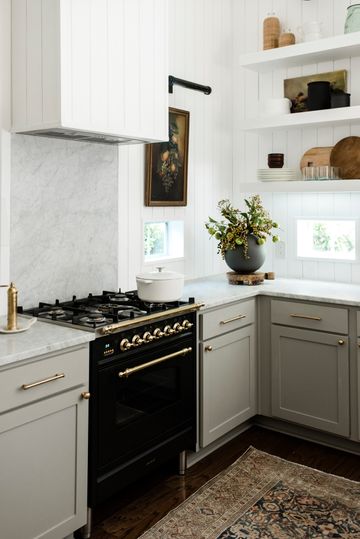 6 relaxing kitchen colors you should use for calming schemes | Livingetc