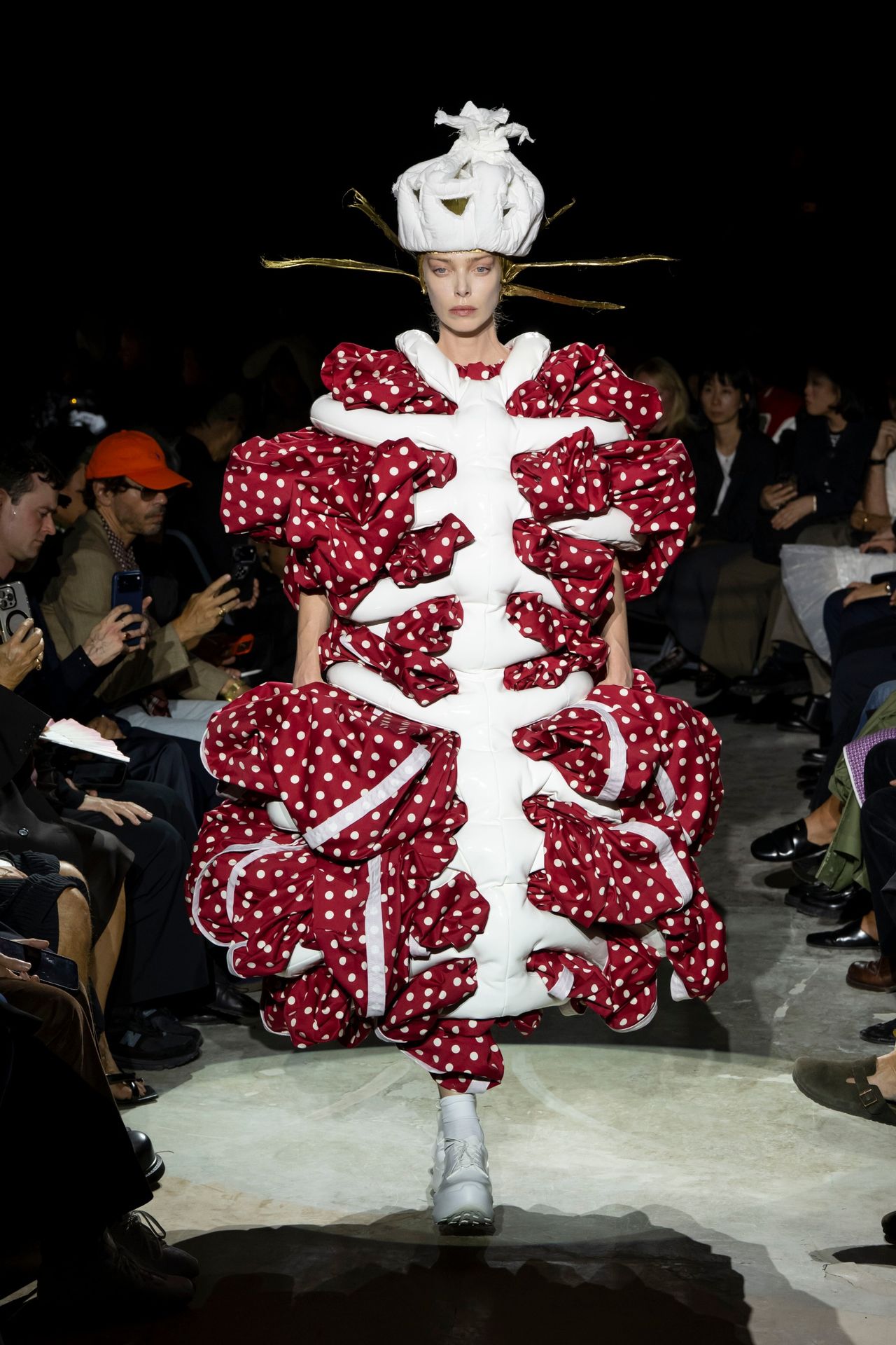 Comme Des Gar&ccedil;ons S/S 2027 runway