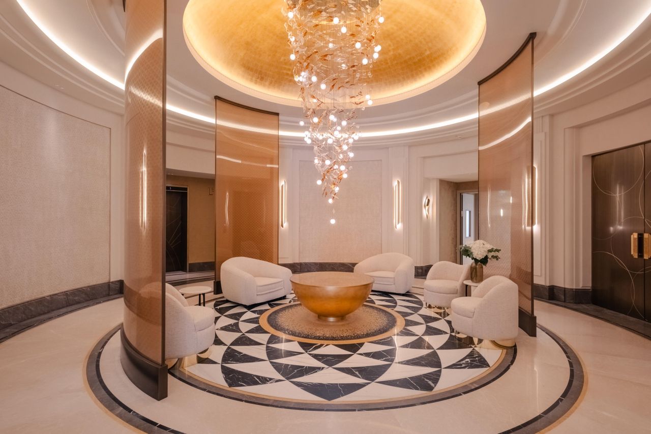 Hotel Le Proven&ccedil;al and the Ella Fitzgerald apartment